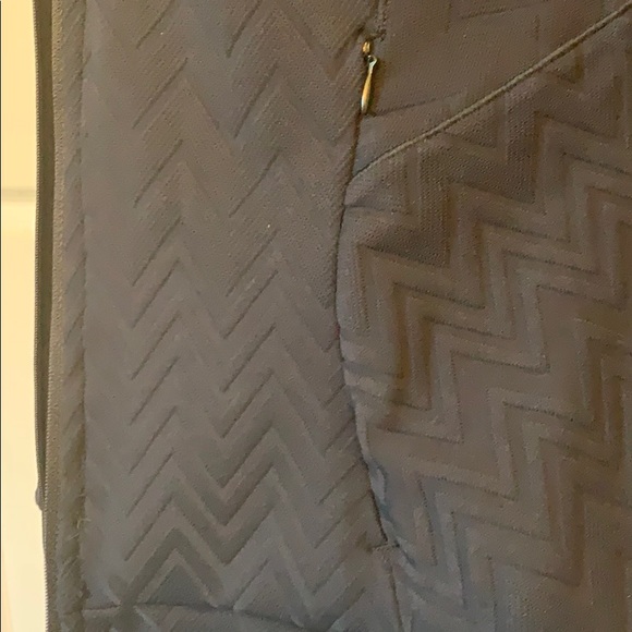 Shape Active Textured Jacket in Caviar - Picture 6 of 7